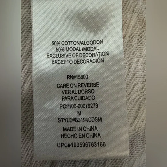 Democracy Beige Hot Llama T-Shirt - Size M - Picture 13 of 13